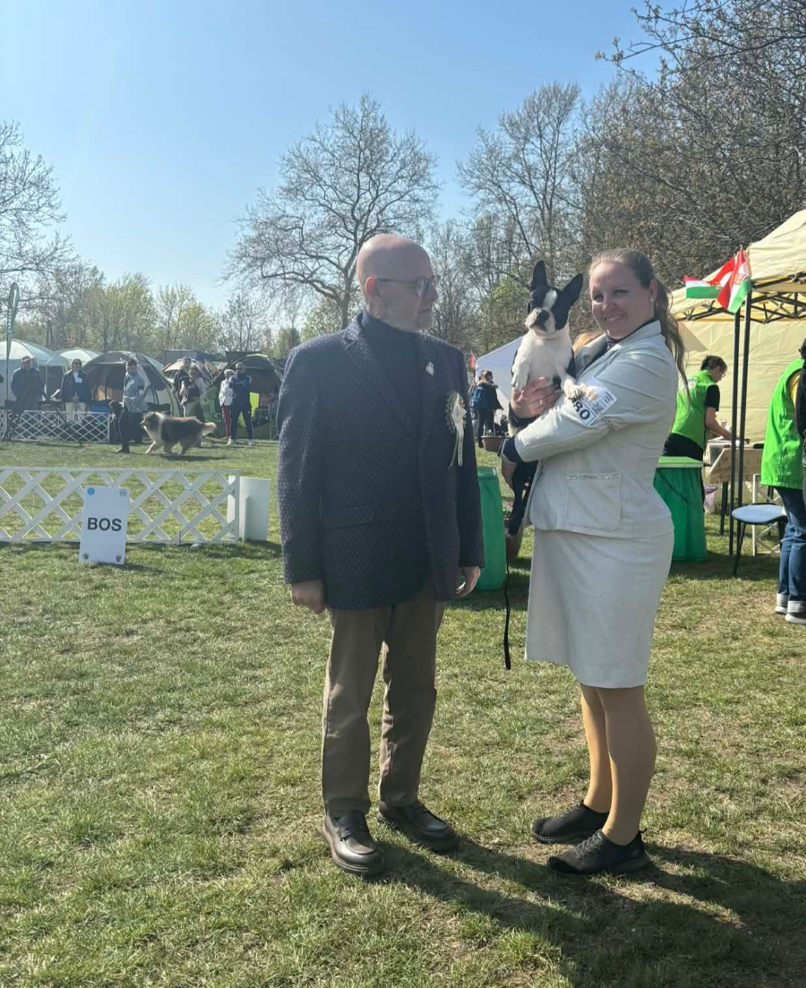 AMAZING AARON DE L'ESPRIT DU CHIEN DEVIENT JEUNE CHAMPION DE HONGRIE